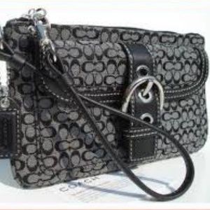 MinI COACH Signature Soho Buckle Wristlet